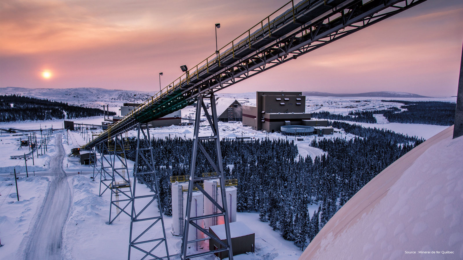 Photo of the conveyor at the Bloom Lake mine